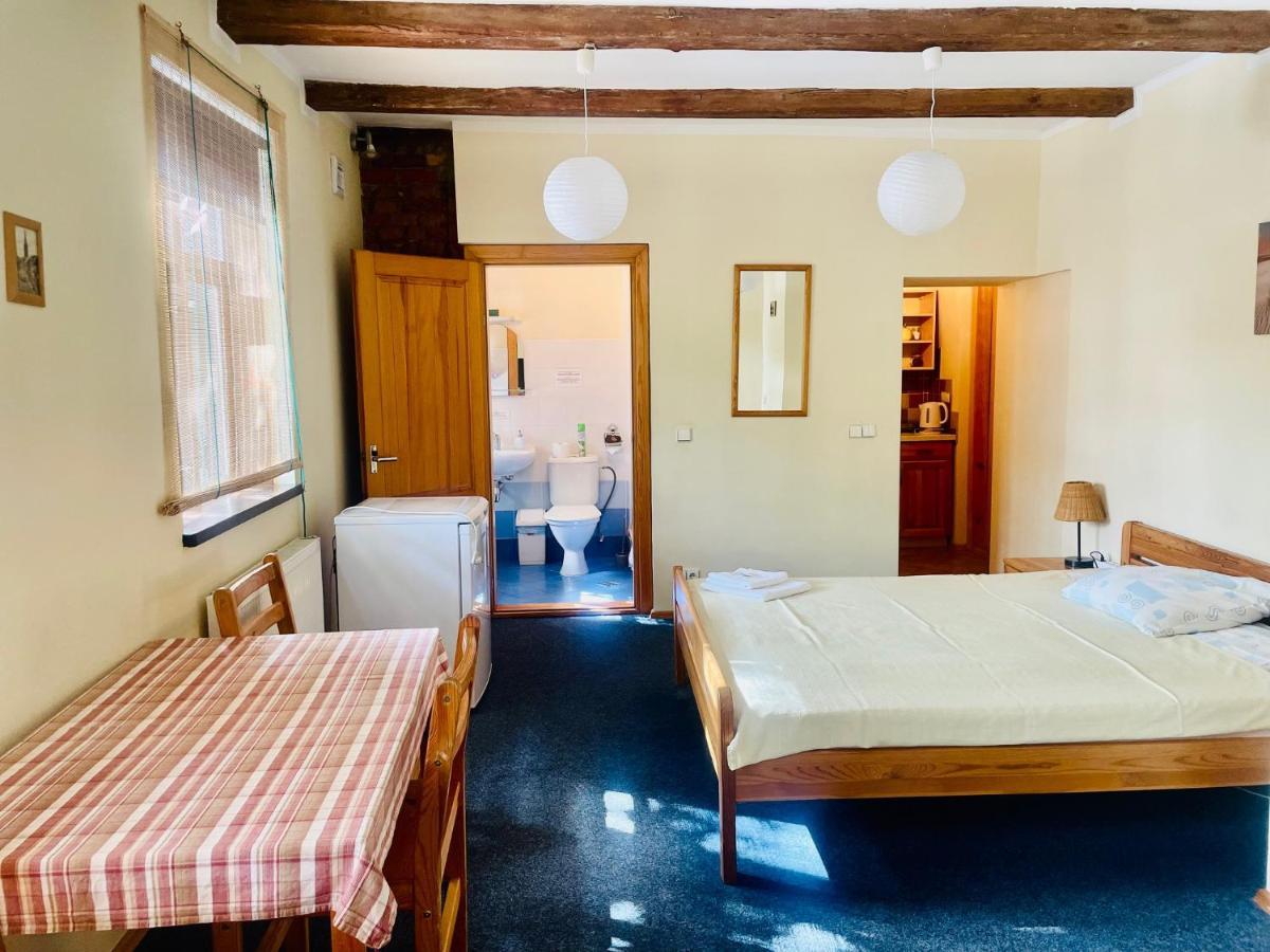 Express Guest House クライペダ エクステリア 写真