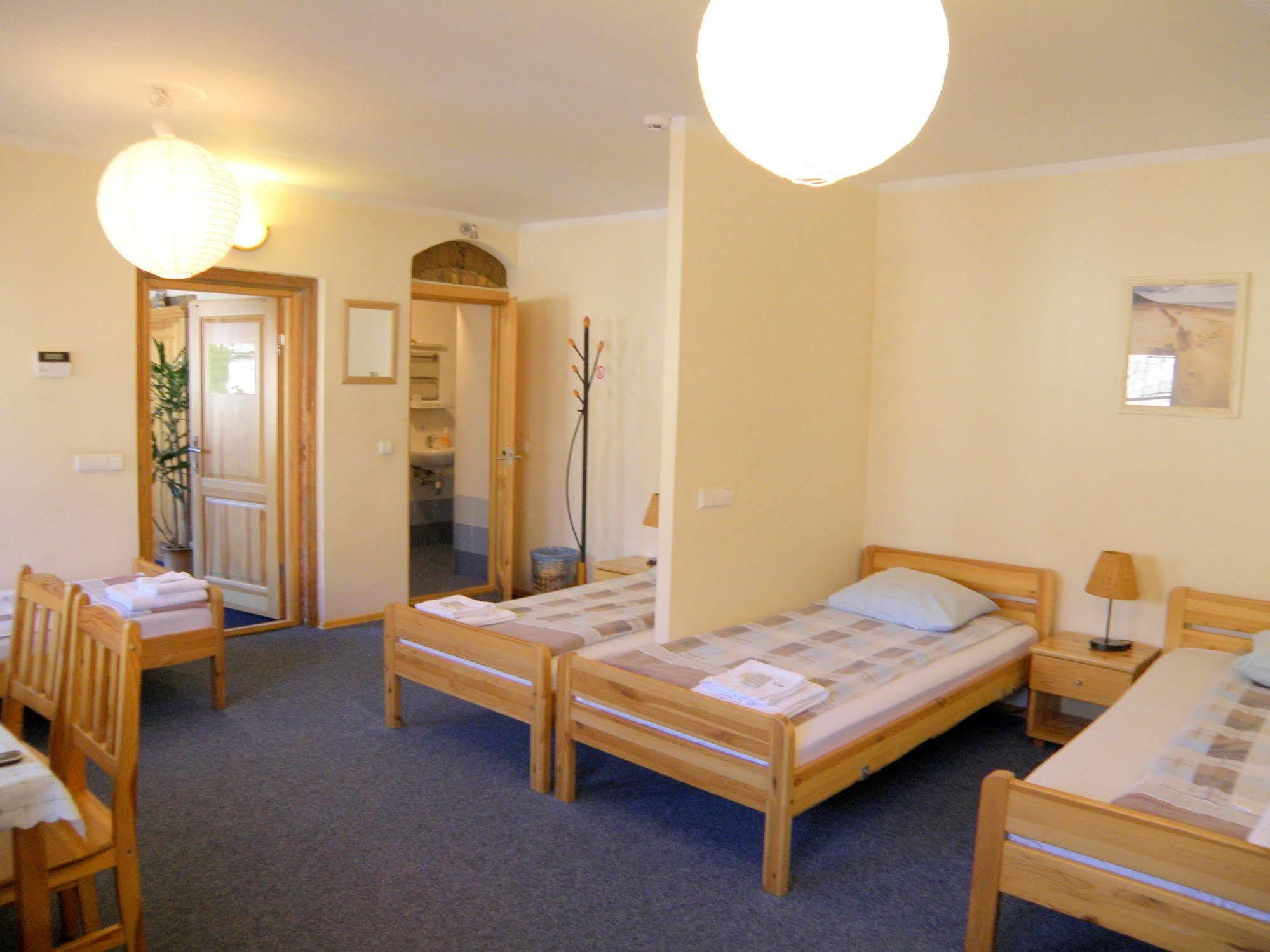 Express Guest House クライペダ エクステリア 写真