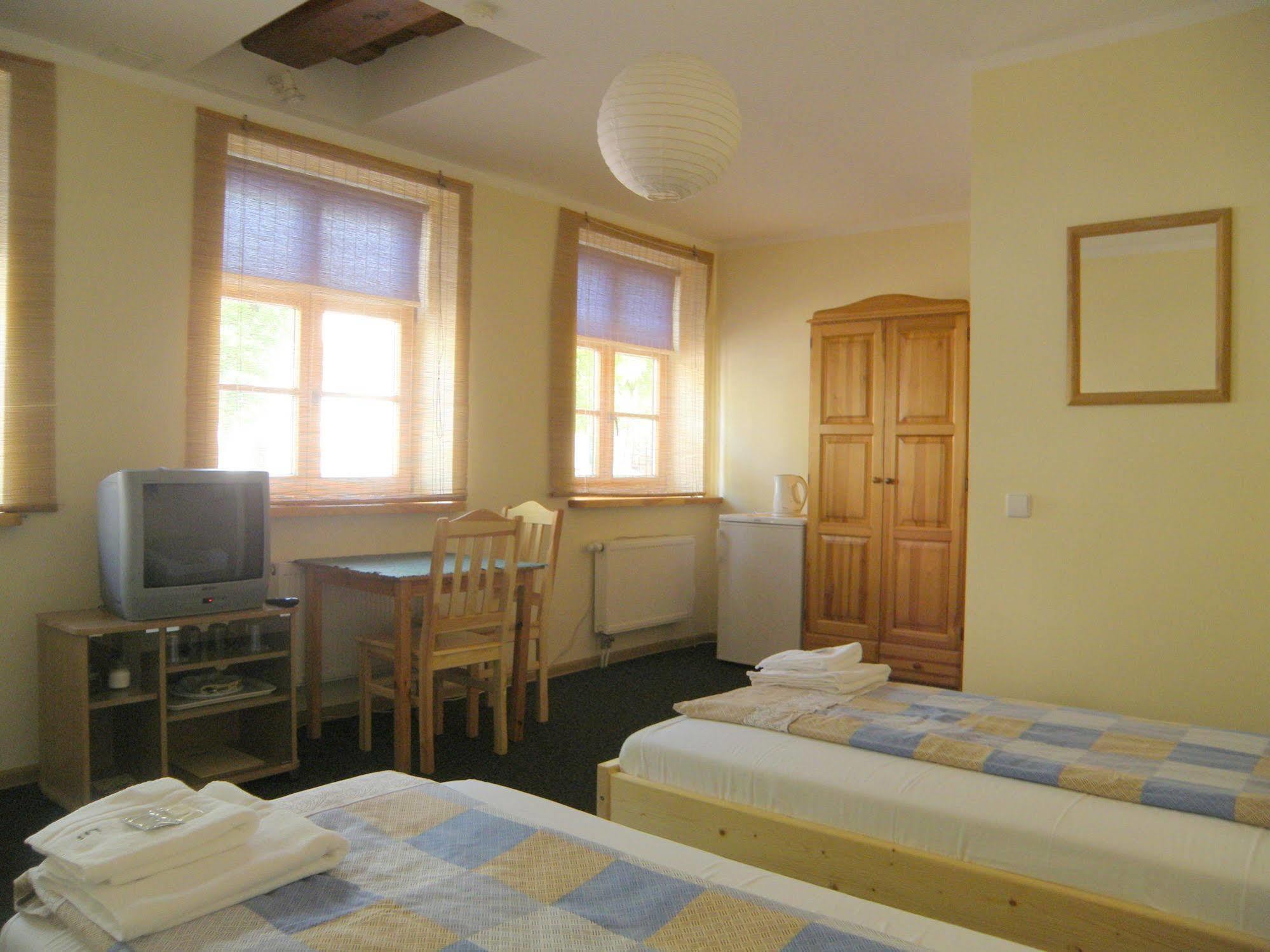 Express Guest House クライペダ エクステリア 写真